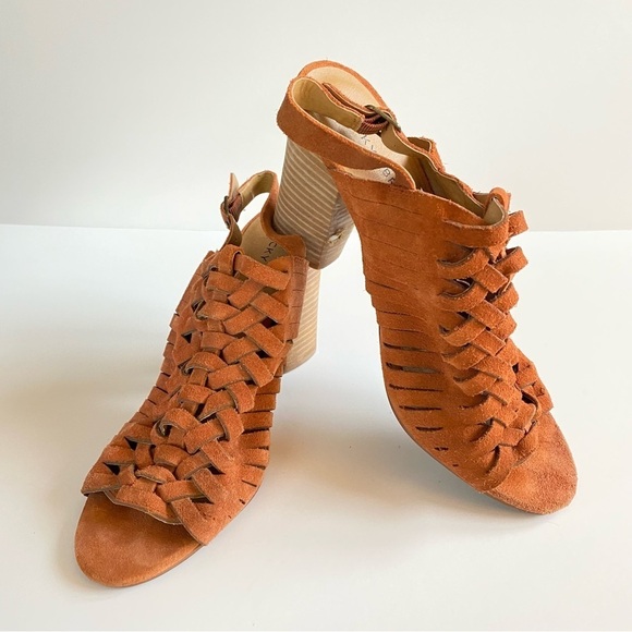 LUCKY BRAND Yvette Suede Woven Slingback Heels - Picture 1 of 7